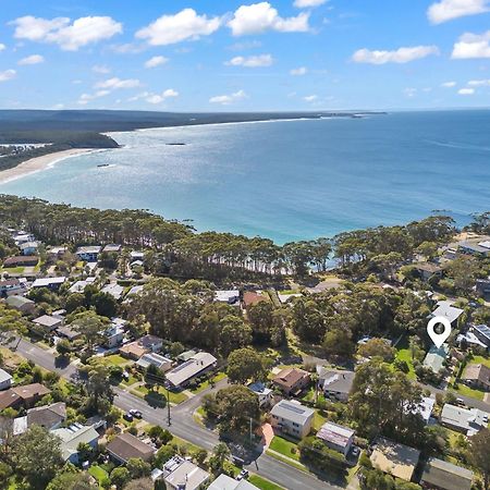 Вілла Coastal Sounds At Mollymook Narrawallee Екстер'єр фото